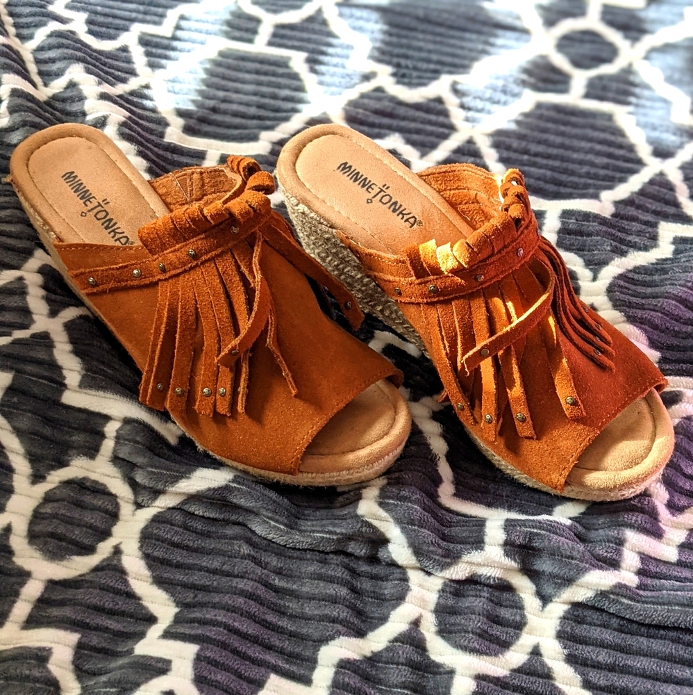 Minnetonka wedges with cute fringes